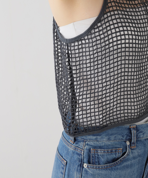 JANE SMITH / JOHN SMITH(ジェーンスミスジョンスミス)の「【JANE SMITH/ジェーンスミス】SQUARE MESH CAMISOLE:キャミソール(キャミソール・レディース・ベージュ/チャコールグレー・38)」の8枚目の写真