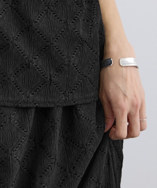 SALON adam et rope'（サロン アダム エ ロペ）の「Cafissiチョーカー付きノースリーブプルオーバー / セットアップ対応（その他トップス・レディース・オフホワイト/ブラック・FREE）」の9枚目の写真