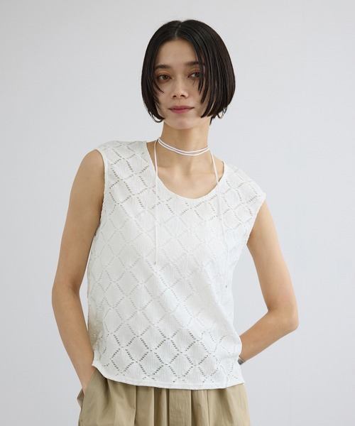 SALON adam et rope'（サロン アダム エ ロペ）の「Cafissiチョーカー付きノースリーブプルオーバー / セットアップ対応（その他トップス・レディース・オフホワイト/ブラック・FREE）」の11枚目の写真