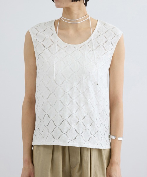 SALON adam et rope'（サロン アダム エ ロペ）の「Cafissiチョーカー付きノースリーブプルオーバー / セットアップ対応（その他トップス・レディース・オフホワイト/ブラック・FREE）」の12枚目の写真