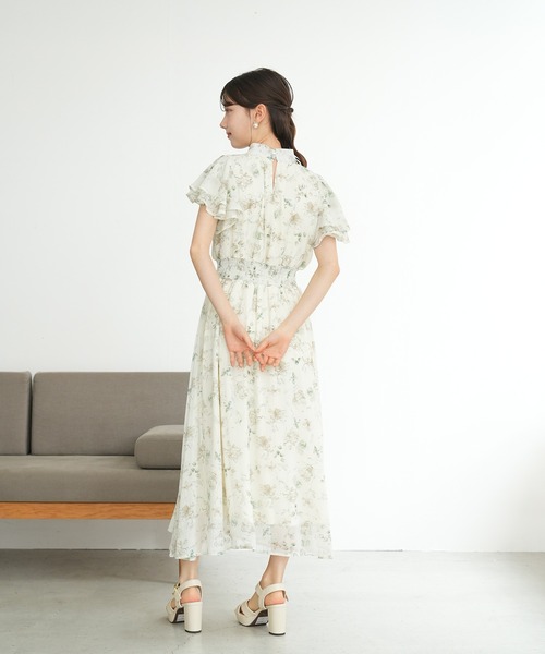 ASTORIA ODIER(アストリアオディール)の「花柄リボンタイワンピース(ワンピース・レディース・ベージュ/ラベンダー・SMALL/MEDIUM)」の12枚目の写真