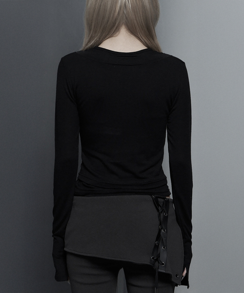 ETRE AU SOMMET（エトレオソメ）の「U-Neck Double Button layered Cardigan (Black)（カーディガン/ボレロ・レディース・ブラック・FREE）」の3枚目の写真