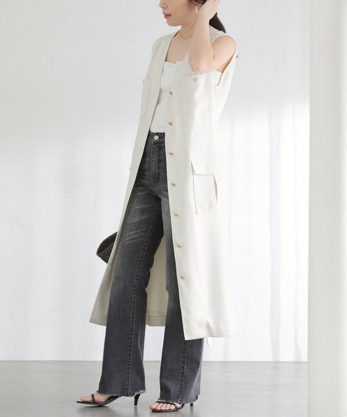 La TOTALITE（ラトータリテ）の「【洗える】ジレ2WAYワンピース（ワンピース・レディース・ホワイト/チャコールグレー・38/36）」の2枚目の写真