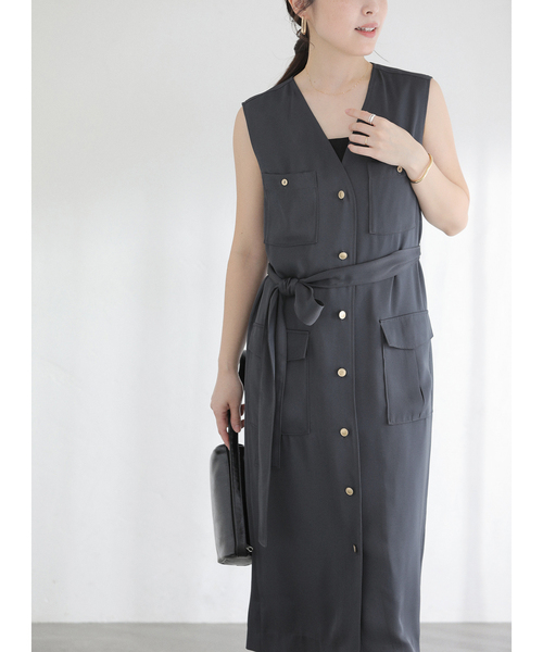 La TOTALITE（ラトータリテ）の「【洗える】ジレ2WAYワンピース（ワンピース・レディース・ホワイト/チャコールグレー・38/36）」の7枚目の写真