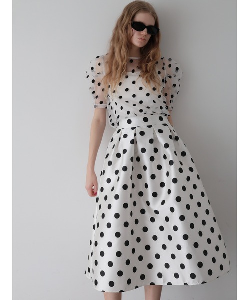 AMOMMA(アモマ)の「VOLUME FLARE DOT SKIRT(スカート・レディース・アイボリー/ブラック・FREE)」の4枚目の写真