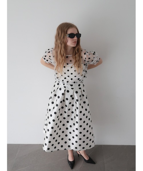 AMOMMA(アモマ)の「VOLUME FLARE DOT SKIRT(スカート・レディース・アイボリー/ブラック・FREE)」の5枚目の写真