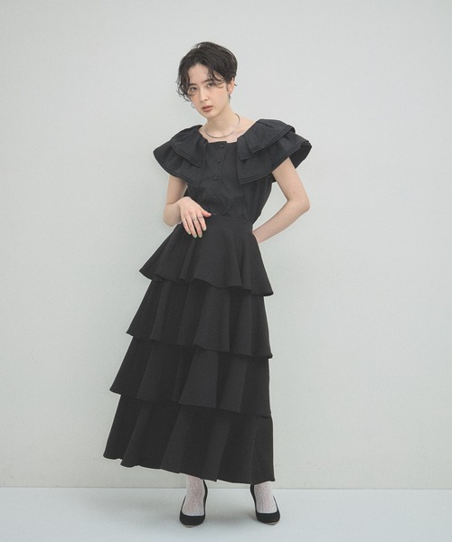 ARVELLIA(アルベリア)の「PINTUCK RUFFLE BLOUSE(シャツ/ブラウス・レディース・ホワイト/ブラック・M)」の6枚目の写真