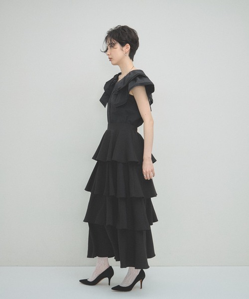 ARVELLIA(アルベリア)の「PINTUCK RUFFLE BLOUSE(シャツ/ブラウス・レディース・ホワイト/ブラック・M)」の7枚目の写真