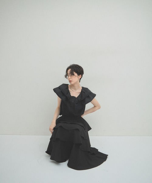 ARVELLIA(アルベリア)の「PINTUCK RUFFLE BLOUSE(シャツ/ブラウス・レディース・ホワイト/ブラック・M)」の18枚目の写真