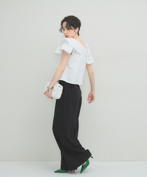 ARVELLIA(アルベリア)の「PINTUCK RUFFLE BLOUSE(シャツ/ブラウス・レディース・ホワイト/ブラック・M)」の20枚目の写真