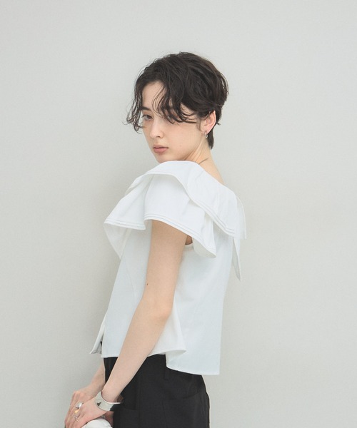 ARVELLIA(アルベリア)の「PINTUCK RUFFLE BLOUSE(シャツ/ブラウス・レディース・ホワイト/ブラック・M)」の22枚目の写真