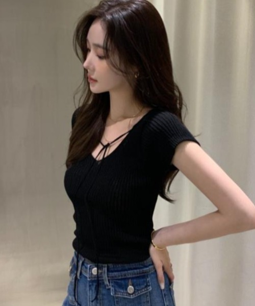 semplice（センプリチェ）の「Ｔシャツ【韓国ファッション】（Tシャツ/カットソー・レディース・ブラック/アイボリー/ライトブルー・F）」の3枚目の写真