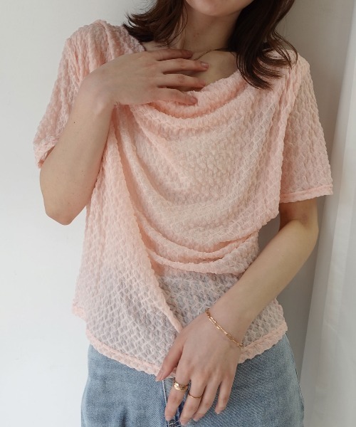 CORNERS（コーナーズ）の「エンボス加工ドレープ半袖Tシャツ（Tシャツ/カットソー・レディース・ブラック/アイボリー/ピンク/ブラウン/オフホワイト・M）」の17枚目の写真