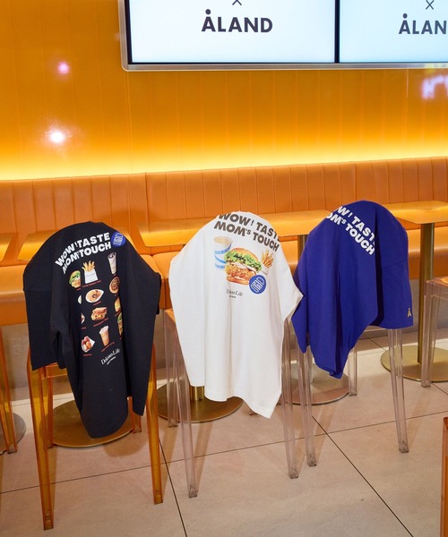 ALAND（エーランド）の「ALAND×MOM'S TOUCH／イラストTシャツ（Tシャツ/カットソー・レディース・ブラック/ホワイト・MEDIUM/LARGE）」の8枚目の写真