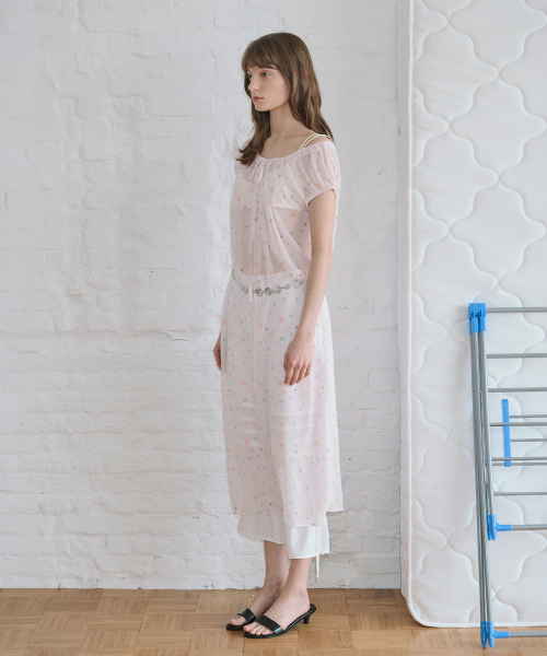 SINOON（シヌーン）の「Pale Flower Long One-Piece (Pink)（ワンピース・レディース・PINK・FREE）」の2枚目の写真