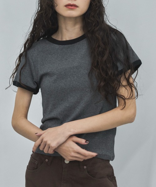 feepur（フェピュール）の「ソフトタッチコンパクトリンガーTee（Tシャツ/カットソー・レディース・ブルー/チャコールグレー/アイボリー/ブラウン・MEDIUM）」の3枚目の写真