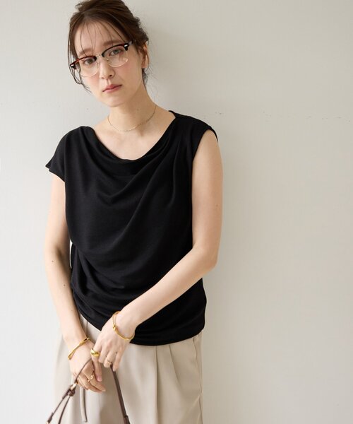 DISCOAT(ディスコート)の「【Noka】シャイニーリブドレープTシャツ(Tシャツ/カットソー・レディース・グレー/オフホワイト/ブラック・FREE)」の1枚目の写真