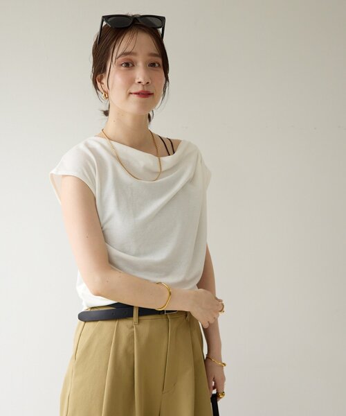 DISCOAT(ディスコート)の「【Noka】シャイニーリブドレープTシャツ(Tシャツ/カットソー・レディース・グレー/オフホワイト/ブラック・FREE)」の5枚目の写真
