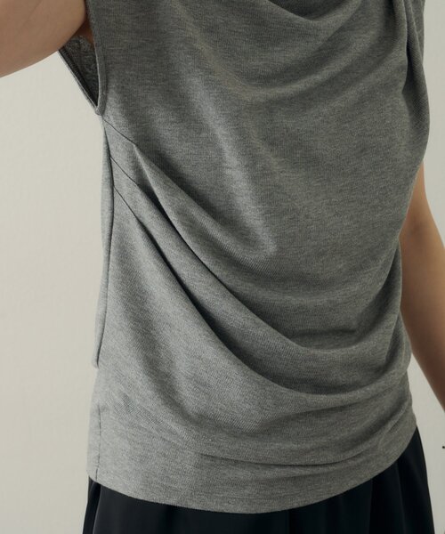 DISCOAT(ディスコート)の「【Noka】シャイニーリブドレープTシャツ(Tシャツ/カットソー・レディース・グレー/オフホワイト/ブラック・FREE)」の22枚目の写真