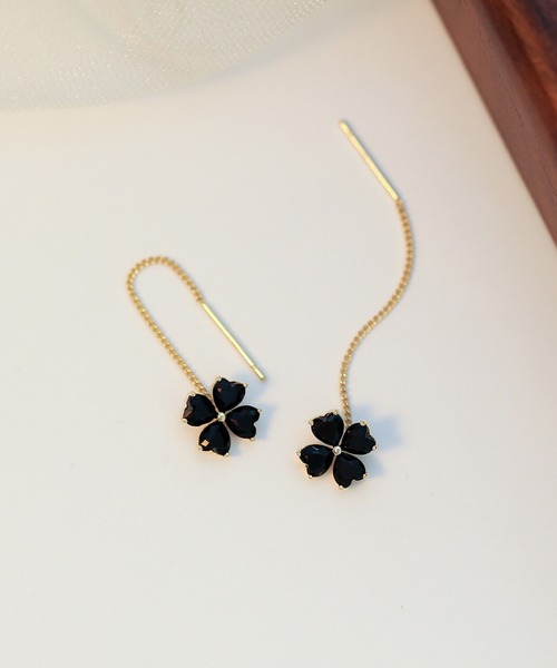 blackdia ocean（ブラックダイヤオーシャン）の「blackdia ocean シック フラワー ピアス（ピアス（両耳用）・レディース・ブラック×ゴールド・FREE）」の4枚目の写真
