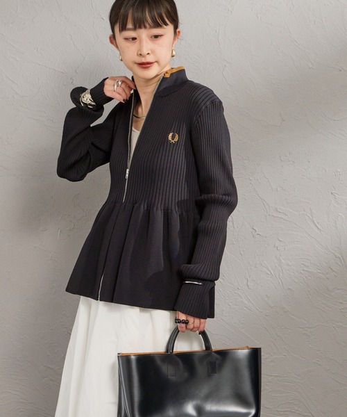 FRED PERRY（フレッドペリー）の「[FRED PERRY/フレッドペリー] ジップスルー ペプラムニットカーディガン（カーディガン/ボレロ・レディース・ブラック・10）」の5枚目の写真
