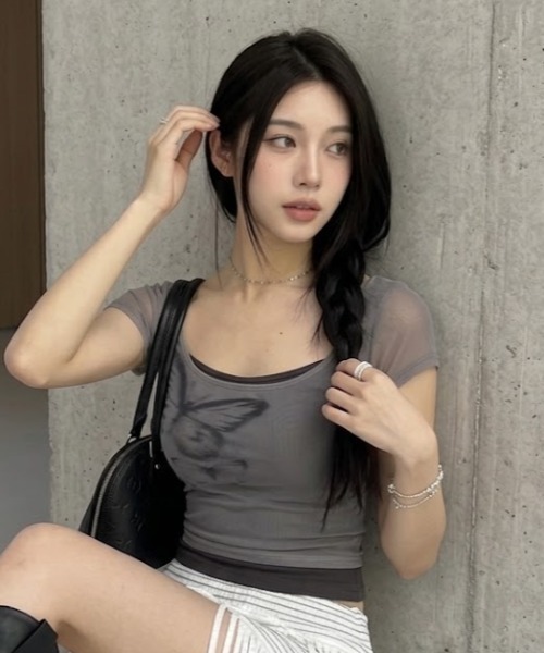 AVYL(アヴィル)の「バタフライグラフィック シアー半袖カットソー(Tシャツ/カットソー・レディース・グレー/ブラウン・M)」の5枚目の写真