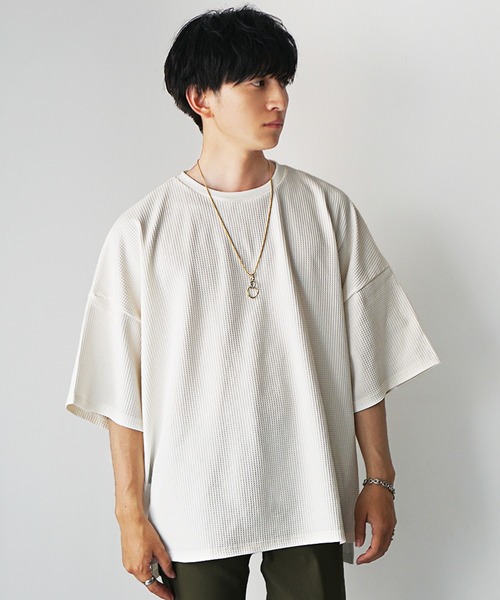 MinoriTY(マイノリティ)の「【MinoriTY】ワッフルビッグドルマンスリットトレーナー(6分袖) メンズ 夏服 ユニセックス(Tシャツ/カットソー・メンズ・ブラック/グレー/アイボリー/ホワイト系その他/グレー系その他/ブラック系その他・S/L/M)」の7枚目の写真