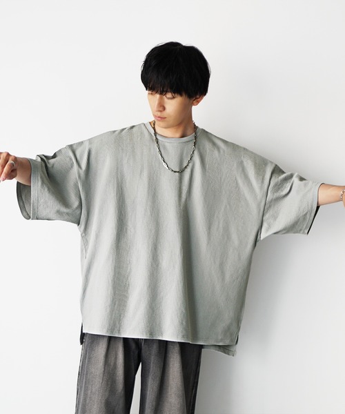 MinoriTY(マイノリティ)の「【MinoriTY】ワッフルビッグドルマンスリットトレーナー(6分袖) メンズ 夏服 ユニセックス(Tシャツ/カットソー・メンズ・ブラック/グレー/アイボリー/ホワイト系その他/グレー系その他/ブラック系その他・S/L/M)」の12枚目の写真