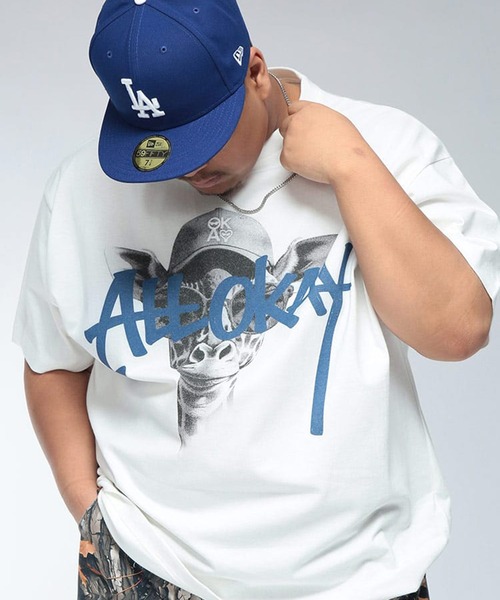 SAKAZEN(サカゼン)の「Tシャツ 半袖 メンズ 大きいサイズ キリン×ロゴプリント クルーネック カットソー ALL OKAY オールオーケー(Tシャツ/カットソー・メンズ・ブラック/ホワイト・3XL/2XL/LL)」の3枚目の写真