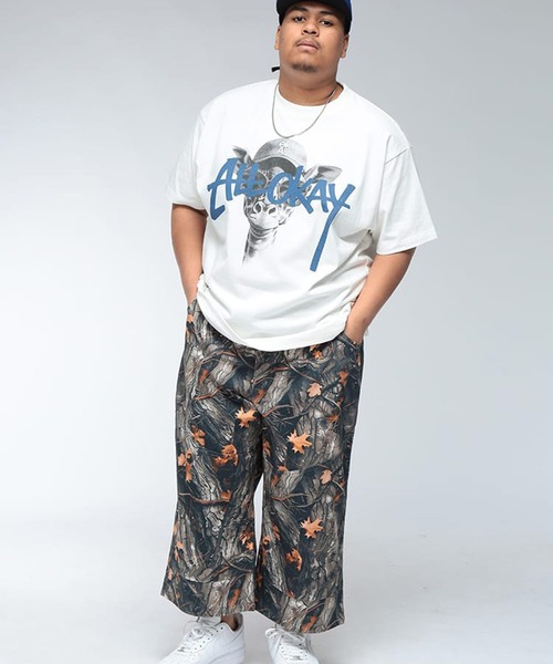 SAKAZEN(サカゼン)の「Tシャツ 半袖 メンズ 大きいサイズ キリン×ロゴプリント クルーネック カットソー ALL OKAY オールオーケー(Tシャツ/カットソー・メンズ・ブラック/ホワイト・3XL/2XL/LL)」の4枚目の写真