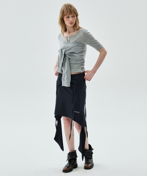 Mardi Mercredi(マルディメクルディ)の「TUBE TOP TIE DETAIL 2WAY / チューブ トップ タイ ディテール 2WAY(チューブトップ・レディース・グレー/ネイビー/アイボリー/ブラック・FREE)」の15枚目の写真