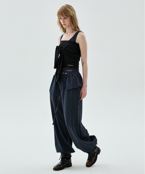 Mardi Mercredi(マルディメクルディ)の「TUBE TOP TIE DETAIL 2WAY / チューブ トップ タイ ディテール 2WAY(チューブトップ・レディース・グレー/ネイビー/アイボリー/ブラック・FREE)」の8枚目の写真