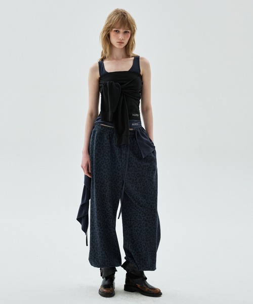 Mardi Mercredi(マルディメクルディ)の「TUBE TOP TIE DETAIL 2WAY / チューブ トップ タイ ディテール 2WAY(チューブトップ・レディース・グレー/ネイビー/アイボリー/ブラック・FREE)」の9枚目の写真