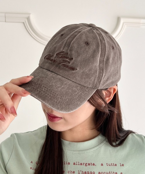 wears(ウェアーズ)の「【ヴィンテージ加工・刺繍ロゴ】ウォッシュドベースボールキャップ ローキャップ(キャップ・レディース・ブルー/レッド/ブラック/ブラウン・FREE)」の2枚目の写真