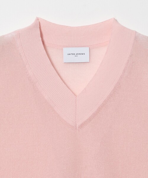 UNITED ARROWS(ユナイテッドアローズ)の「ミニ Vネック フレンチスリーブ ニット ‐ウォッシャブル‐(ベスト・レディース・グレー系/ライトピンク/ブラウン系・FREE)」の11枚目の写真