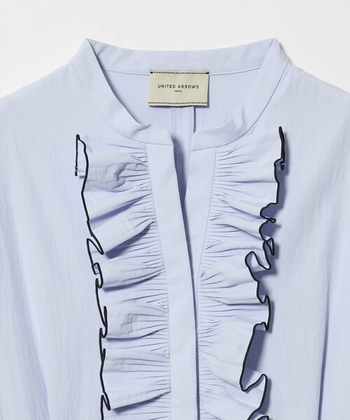 UNITED ARROWS（ユナイテッドアローズ）の「メロー フリル スキッパー ワンピース ‐防シワ 吸水速乾 UVカット 遮熱性 接触冷感‐（ワンピース・レディース・ネイビー/ライトブルー・36/38）」の17枚目の写真
