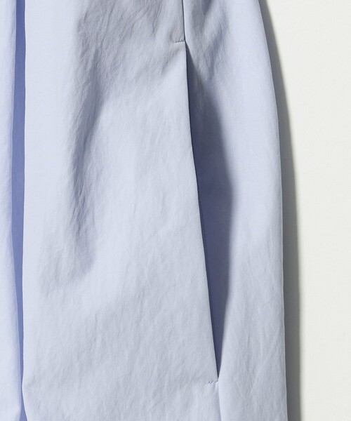 UNITED ARROWS（ユナイテッドアローズ）の「メロー フリル スキッパー ワンピース ‐防シワ 吸水速乾 UVカット 遮熱性 接触冷感‐（ワンピース・レディース・ネイビー/ライトブルー・36/38）」の21枚目の写真