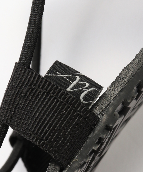 am(エーエム)の「AM Flexible Slippers PCB 004:サンダル(サンダル・レディース・ブラック・SMALL/MEDIUM)」の3枚目の写真
