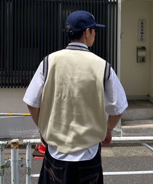 CIAOPANIC(チャオパニック)の「プレッピーラインベスト(カーディガン/ボレロ・メンズ・ホワイト/ネイビー・MEDIUM/LARGE)」の6枚目の写真