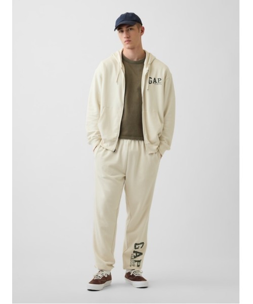 GAP（ギャップ）の「GAP CLASSICロゴ ジップアップパーカー（パーカー・メンズ・ネイビー/ベージュ系その他/グレー/ベージュ・XS/XL/S/L/M）」の17枚目の写真