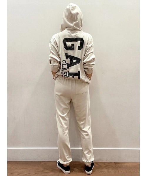 GAP（ギャップ）の「GAP CLASSICロゴ ジップアップパーカー（パーカー・メンズ・ネイビー/ベージュ系その他/グレー/ベージュ・XS/XL/S/L/M）」の21枚目の写真