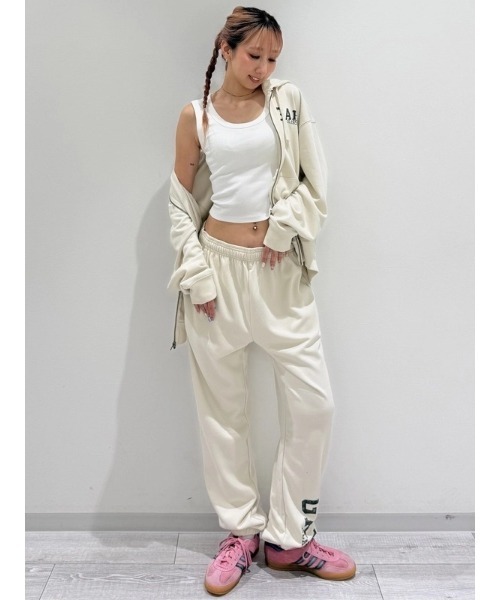 GAP（ギャップ）の「GAP CLASSICロゴ ジップアップパーカー（パーカー・メンズ・ネイビー/ベージュ系その他/グレー/ベージュ・XS/XL/S/L/M）」の18枚目の写真