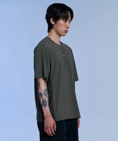 OFFGRID(オフグリッド)の「クーリアアスキンハイブリッド半袖Tシャツ-カーキ(Tシャツ/カットソー・メンズ・その他・MEDIUM/LARGE/X-LARGE/SMALL)」の4枚目の写真