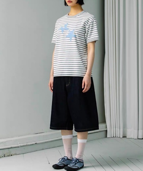 SHERU（シェル）の「マルチボーダー スタープリント Tシャツ　星柄（Tシャツ/カットソー・レディース・ブラック/グレー・M）」の10枚目の写真