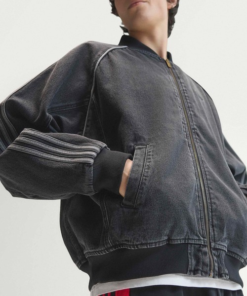 adidas(アディダス)の「adidas/アディダス SST DENIM TRACK TOP スリーストライプ トレフォイル トラックトップ デニムジャケット メンズ ストリート スポーティ 2026年秋冬 秋服 冬服(デニムジャケット・メンズ・ブラック・S/M/L/XL)」の10枚目の写真