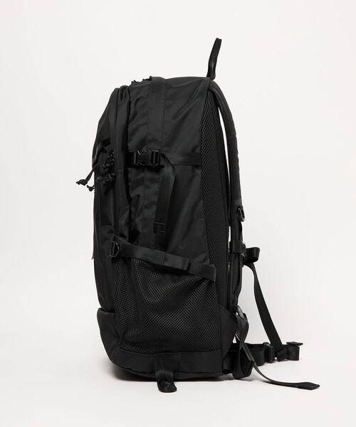 COLEMAN(コールマン)の「【別注】【WEB限定】<COLEMAN>ウォーカー 33 デイパック(バックパック/リュック・メンズ・ブラック・FREE)」の19枚目の写真