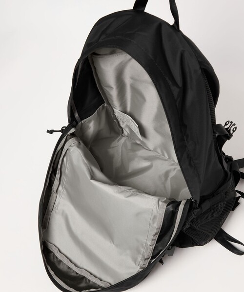 COLEMAN(コールマン)の「【別注】【WEB限定】<COLEMAN>ウォーカー 33 デイパック(バックパック/リュック・メンズ・ブラック・FREE)」の22枚目の写真