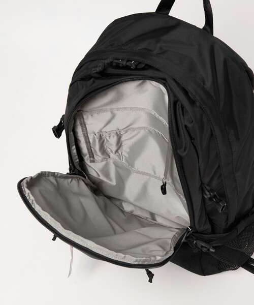 COLEMAN(コールマン)の「【別注】【WEB限定】<COLEMAN>ウォーカー 33 デイパック(バックパック/リュック・メンズ・ブラック・FREE)」の12枚目の写真