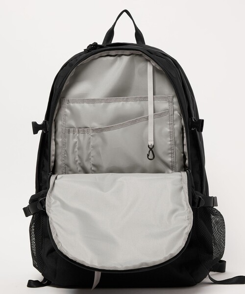COLEMAN(コールマン)の「【別注】【WEB限定】<COLEMAN>ウォーカー 33 デイパック(バックパック/リュック・メンズ・ブラック・FREE)」の13枚目の写真