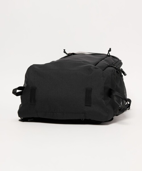 COLEMAN(コールマン)の「【別注】【WEB限定】<COLEMAN>ウォーカー 33 デイパック(バックパック/リュック・メンズ・ブラック・FREE)」の14枚目の写真